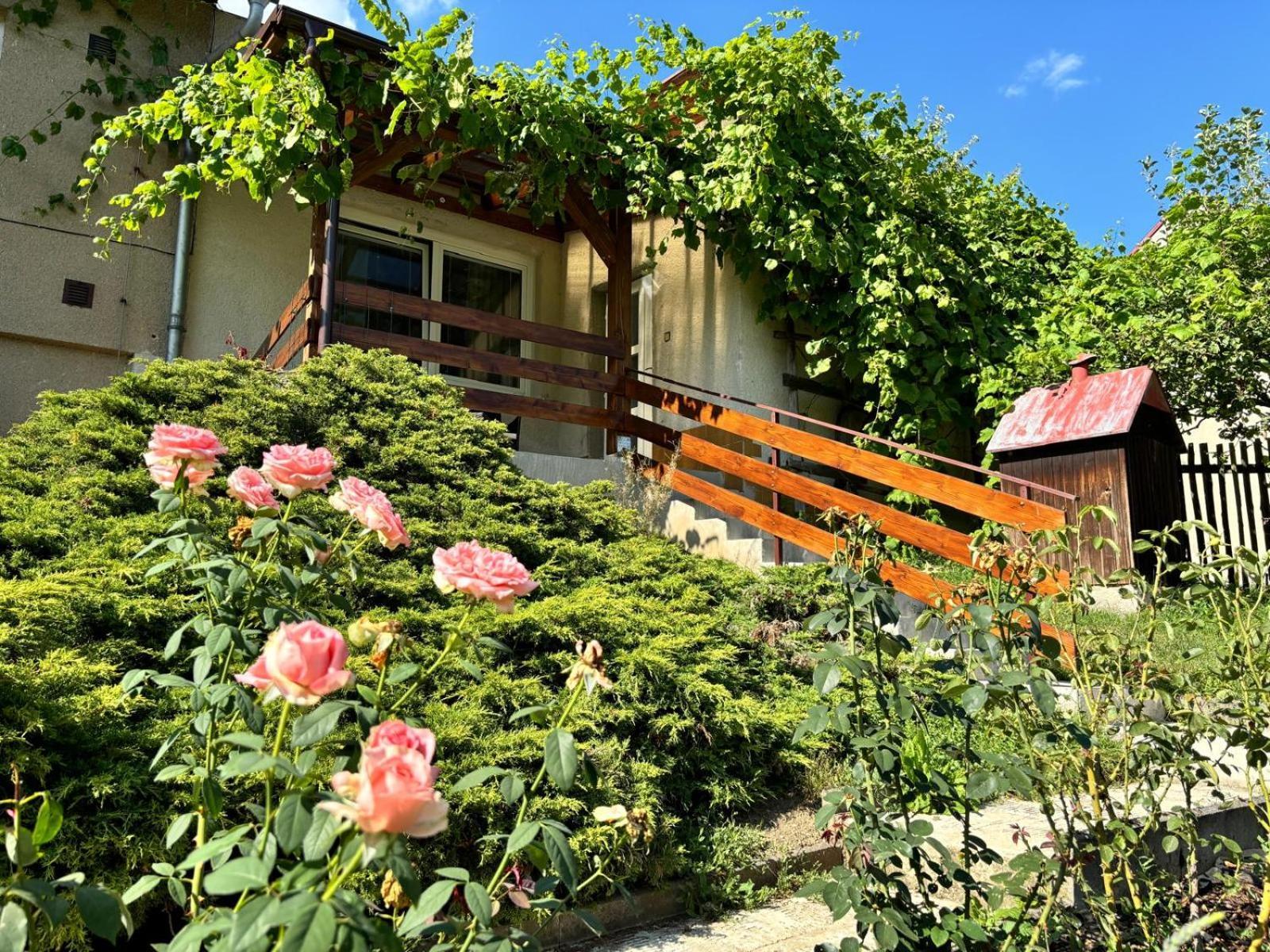 Apartman Vendy KLV Exterior foto